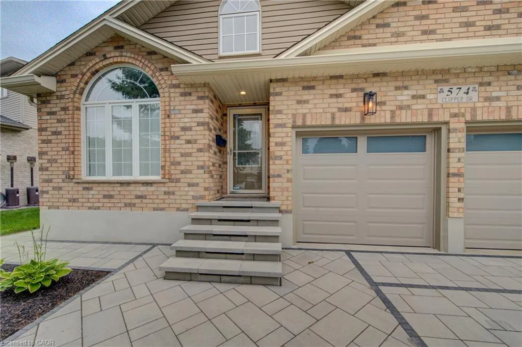 574 Clipper Drive
