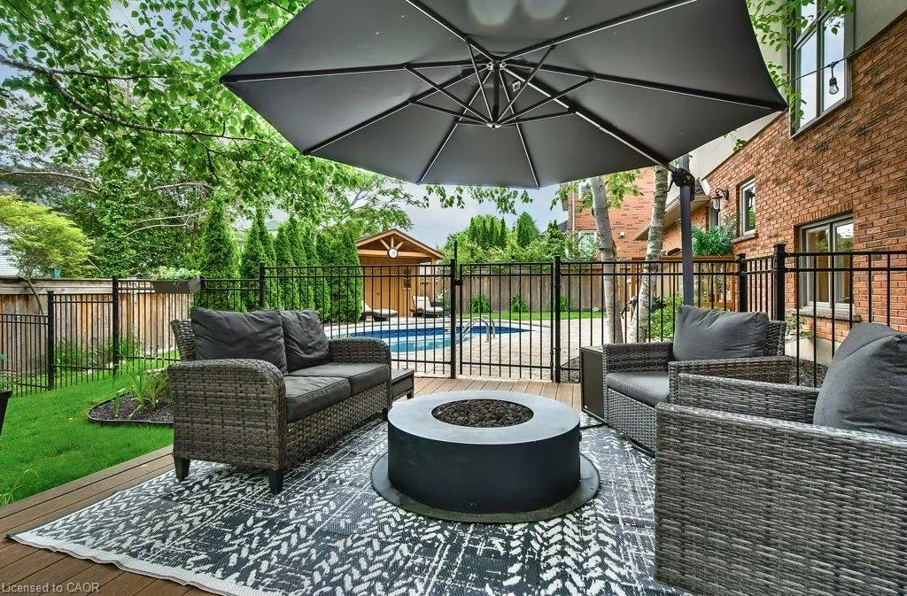 447 Golf Links Road