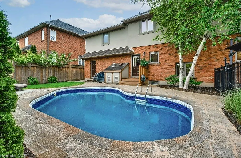 447 Golf Links Road