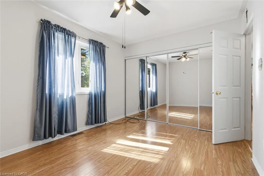 23 Madison Court W