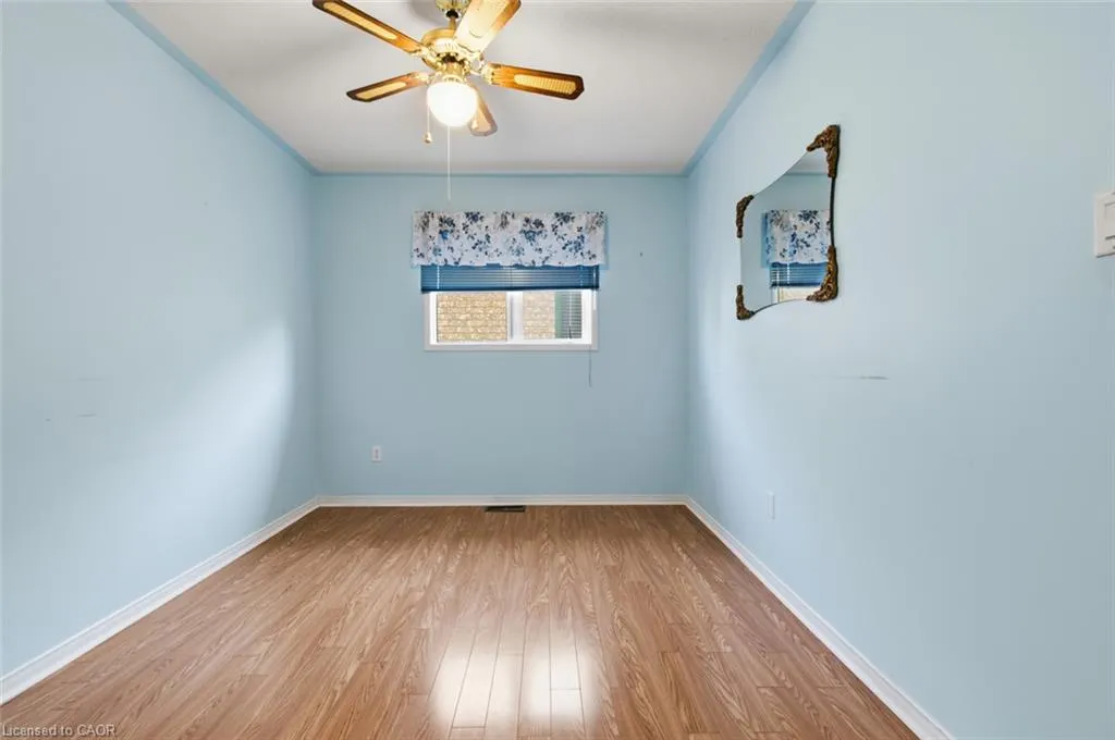 23 Madison Court W