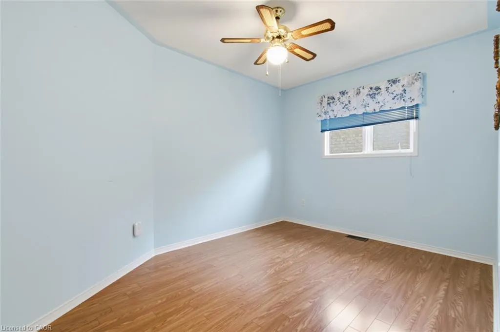 23 Madison Court W