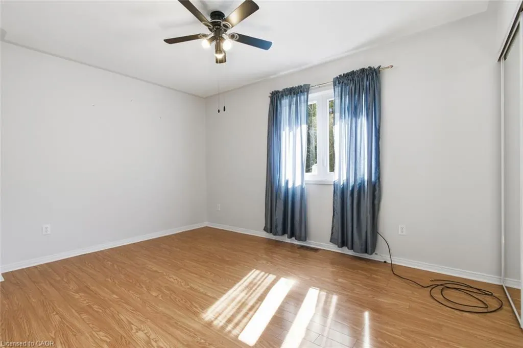 23 Madison Court W