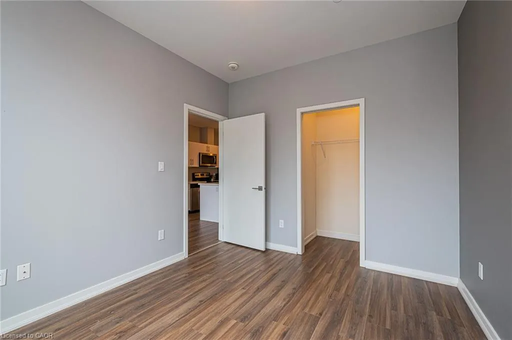 690 King Street W #118