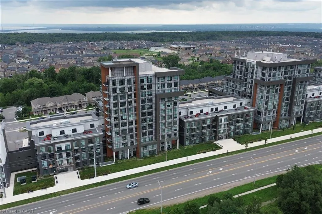 470 Dundas Street E #1213