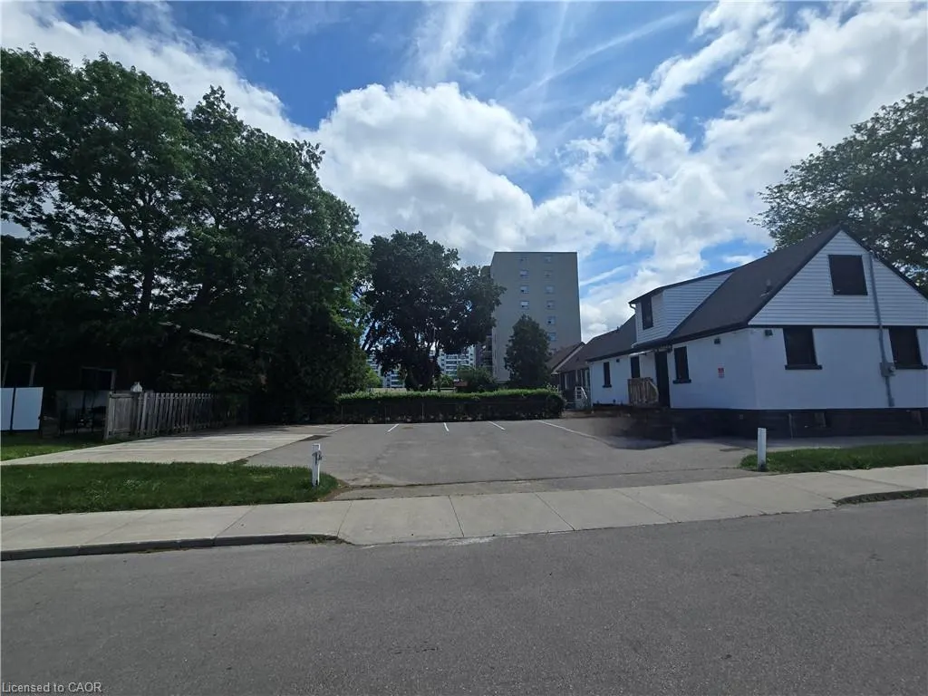 531 Queenston Road #2