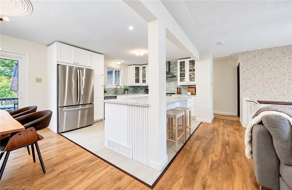 404 Lakeview Drive