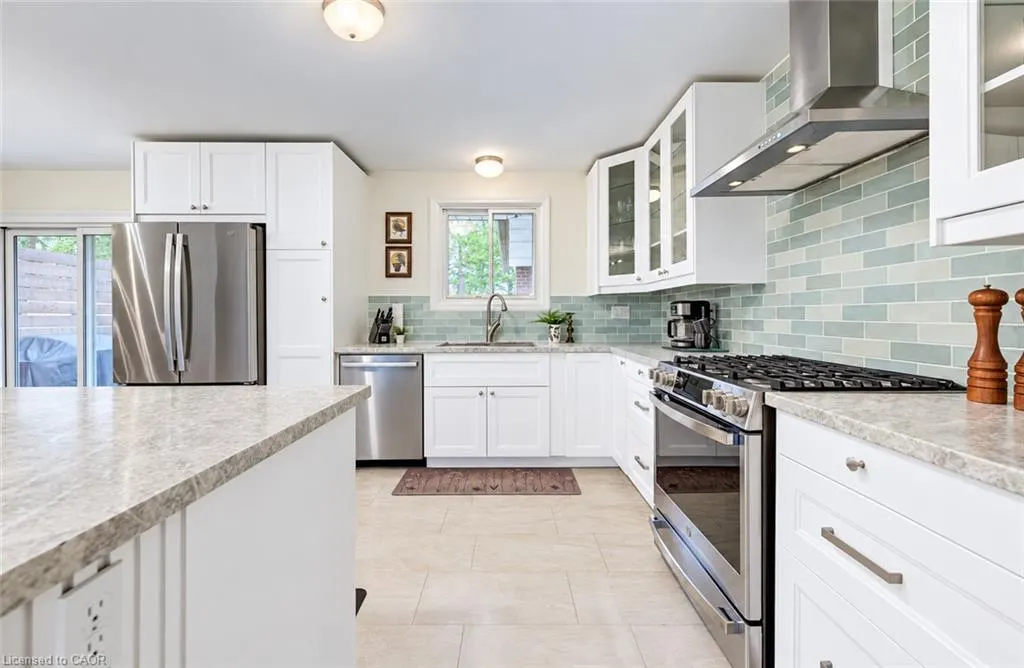 404 Lakeview Drive