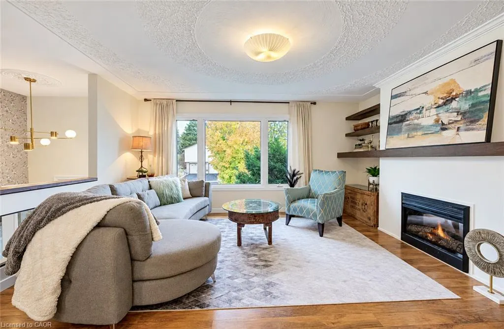 404 Lakeview Drive