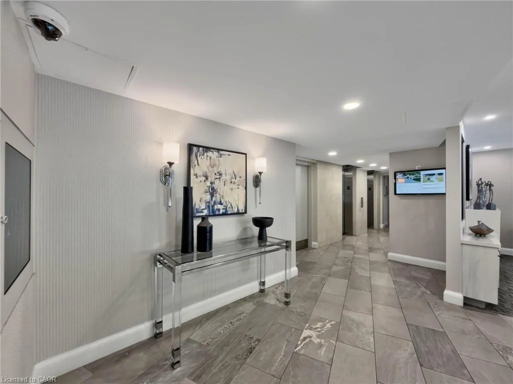 1230 Marlborough Court #202