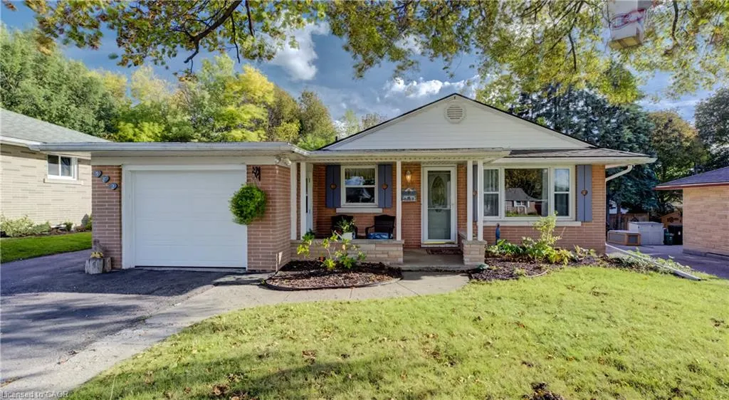 582 Grand Valley Drive