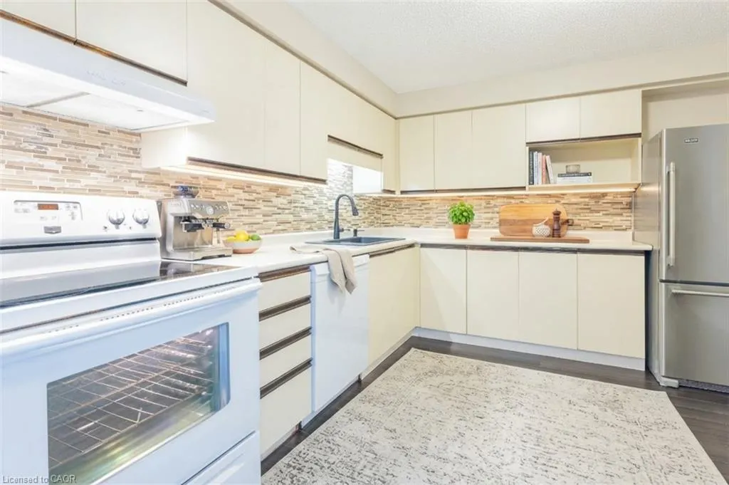 55 Green Valley Drive #1508