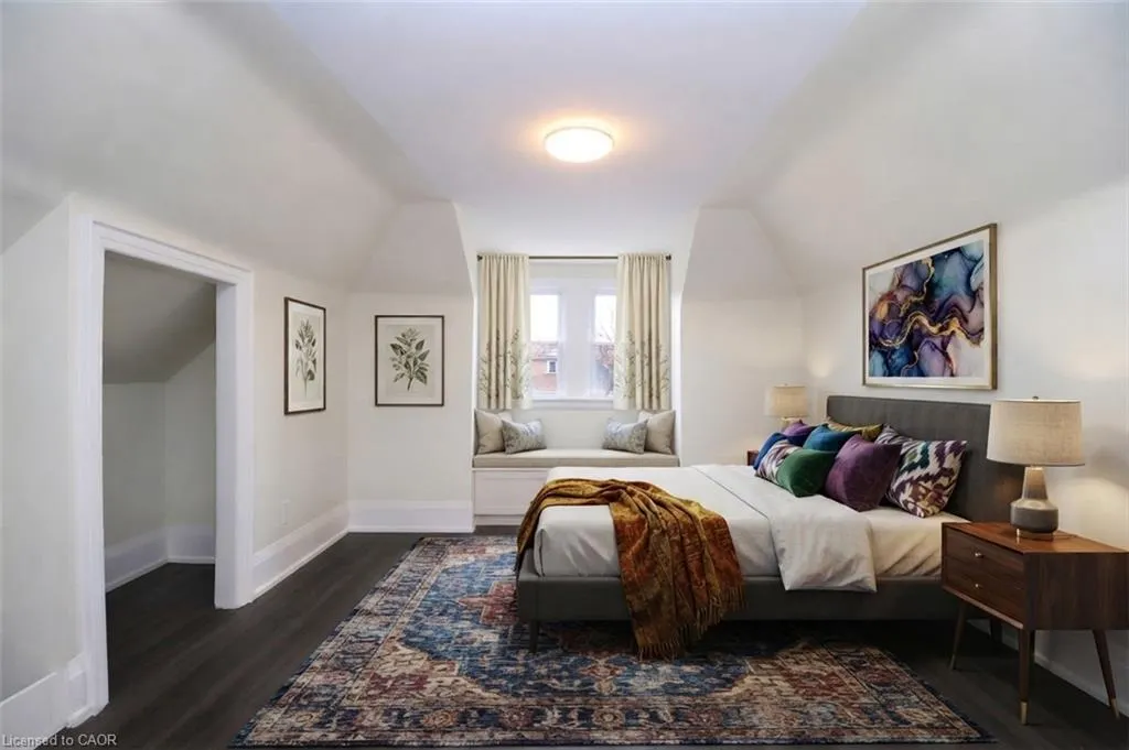 70 Spadina Avenue #2