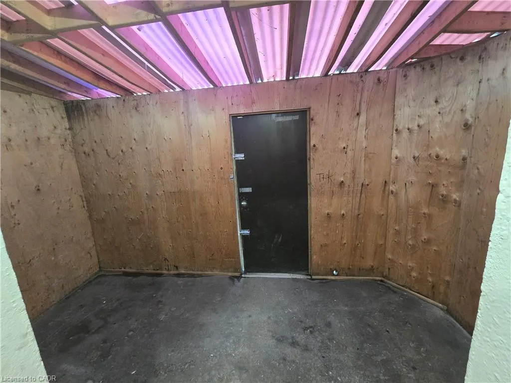 693 Hamilton Road