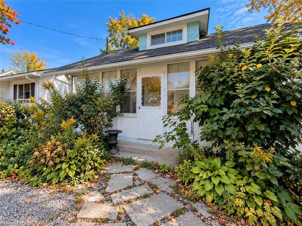 118 Lincoln Road E