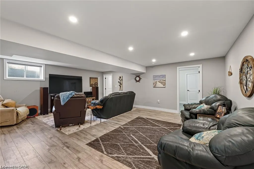 729 6th Concession Rd Enr