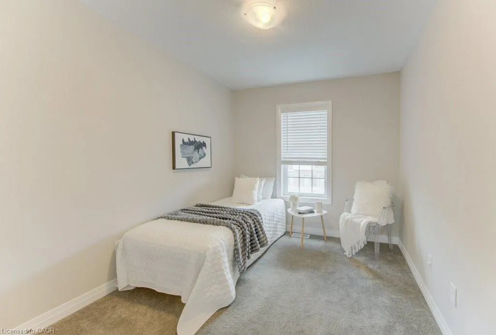 35 Bank Swallow Crescent