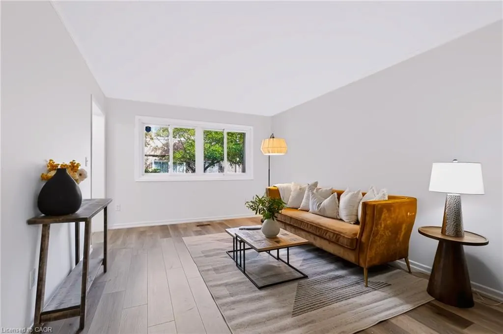 121 University Avenue E #102