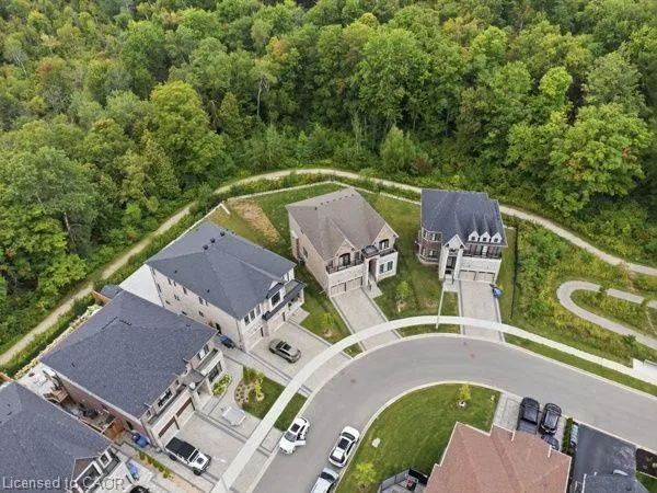 147 Ambrous Crescent