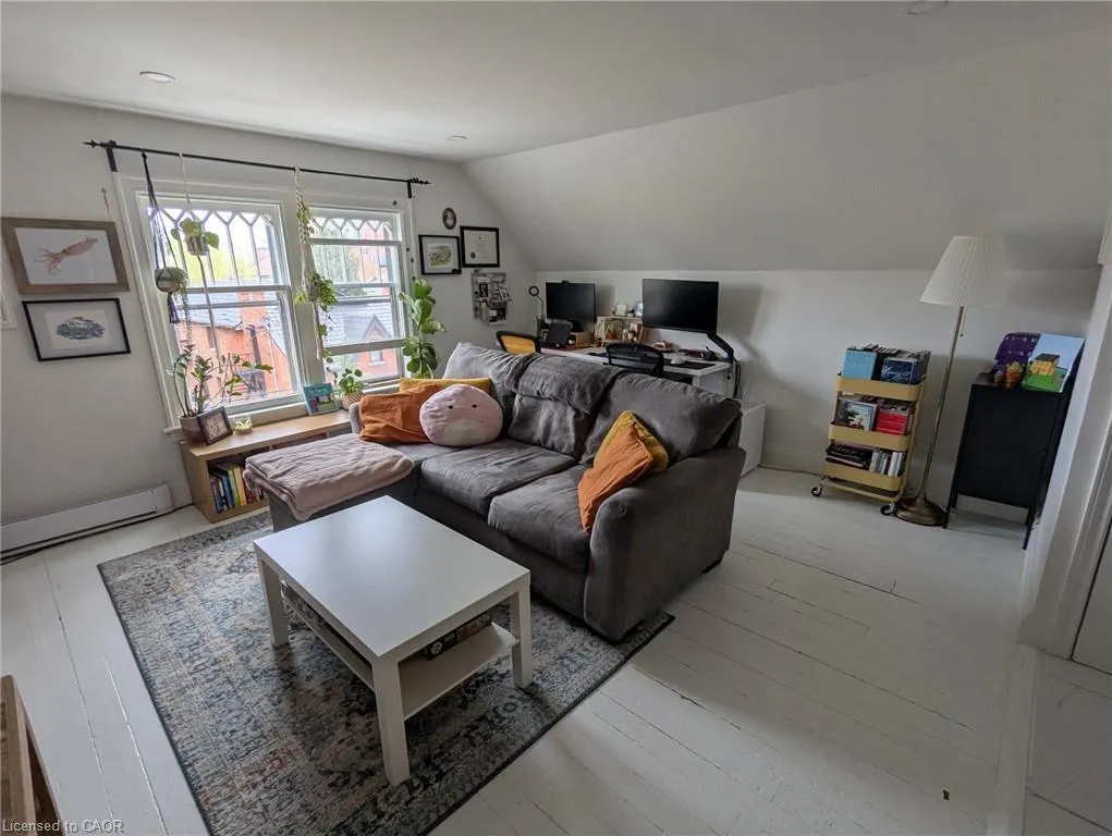 209 George Street #3