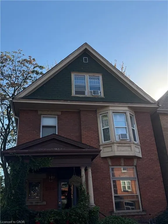 209 George Street #3