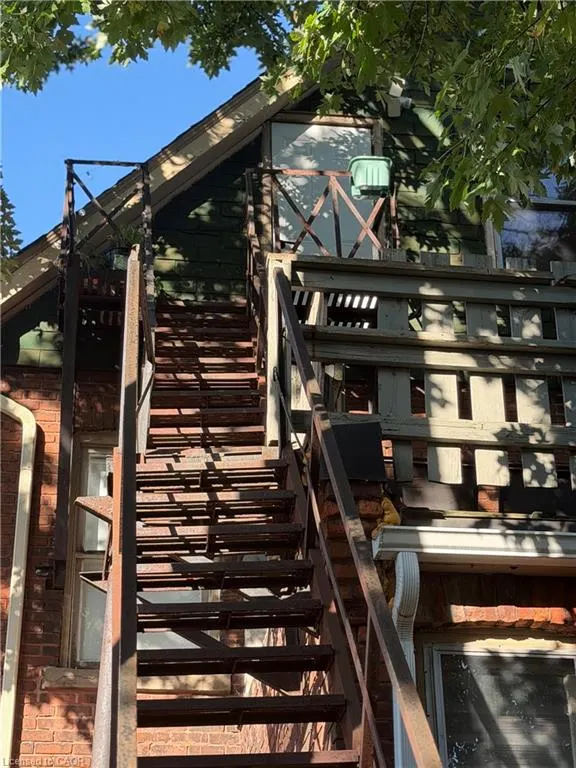 209 George Street #3