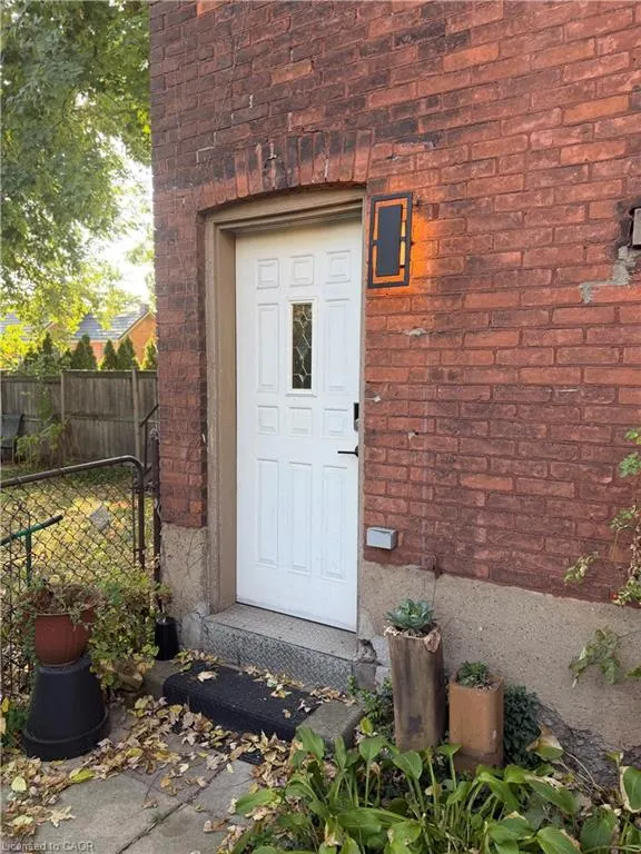 209 George Street #3