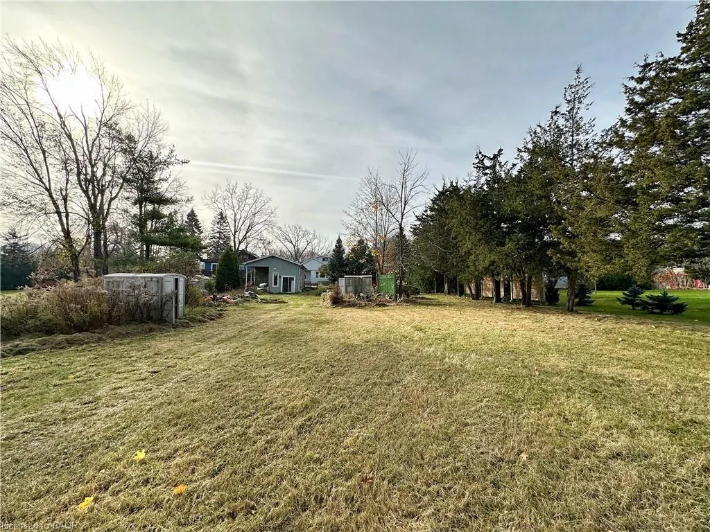 49 Ridge Road E