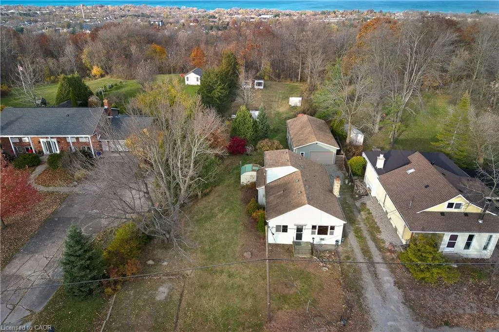 49 Ridge Road E
