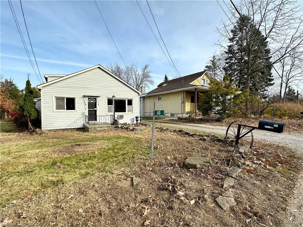 49 Ridge Road E