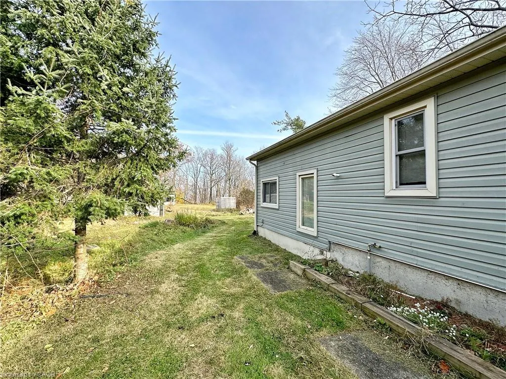 49 Ridge Road E