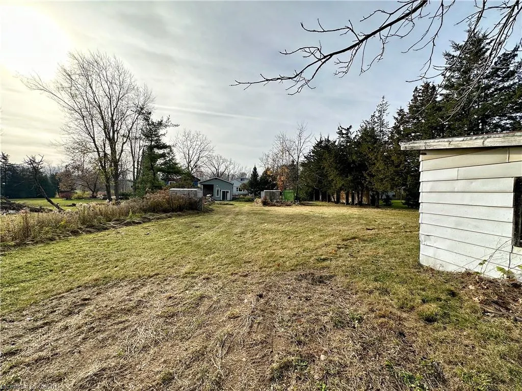 49 Ridge Road E