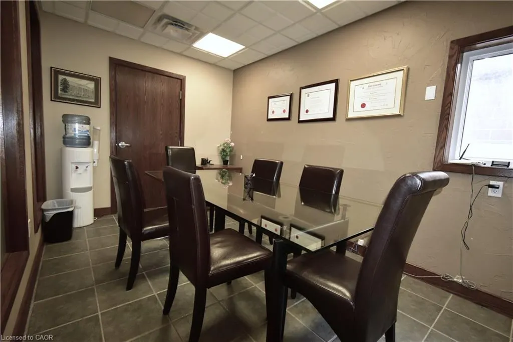 1025 Waterdown Road