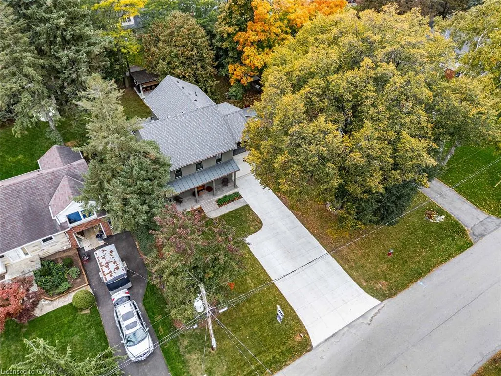 890 Forest Glen Avenue