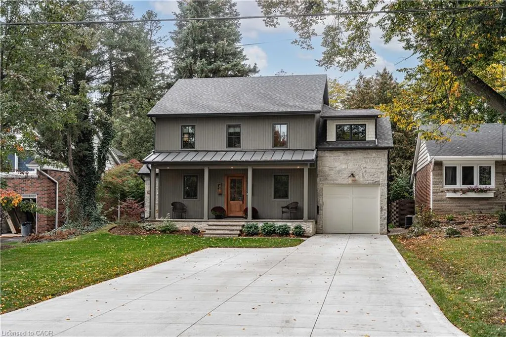 890 Forest Glen Avenue