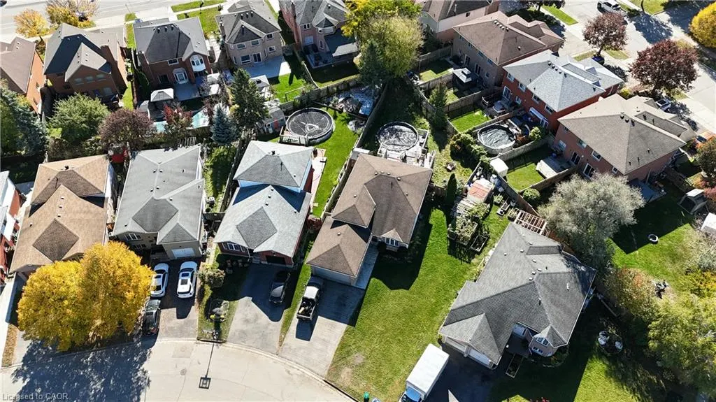 7 Jade Court