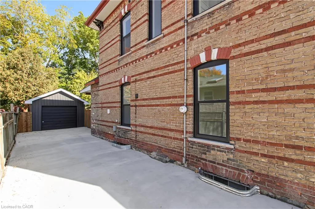 657 Frances Street