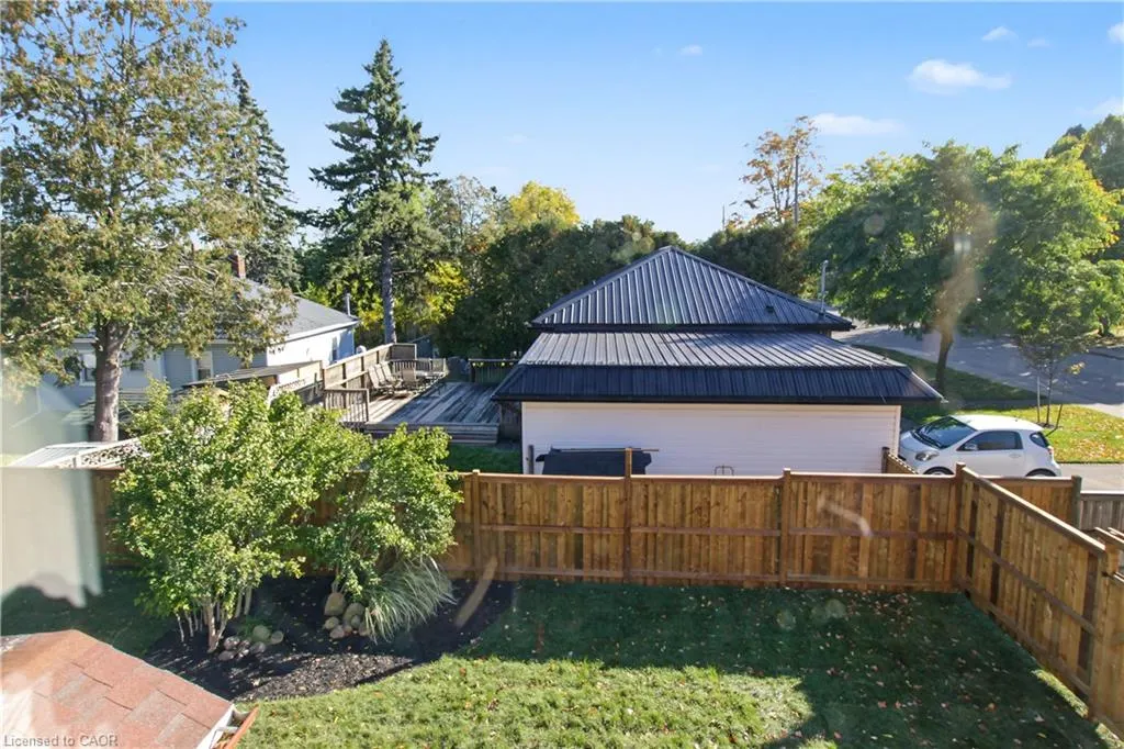 657 Frances Street