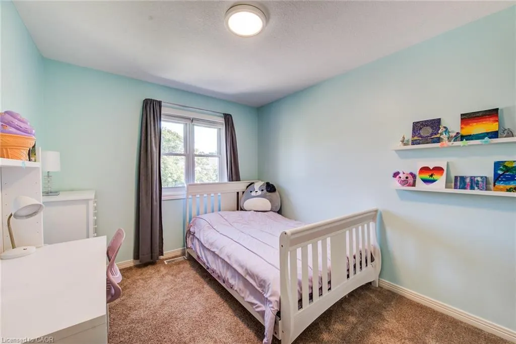 39 Oliver Court SE