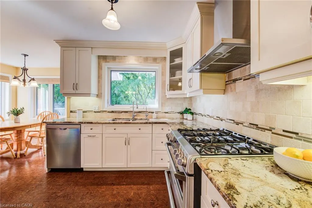 39 Oliver Court SE