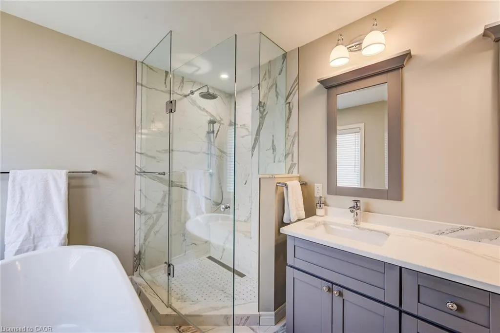 39 Oliver Court SE