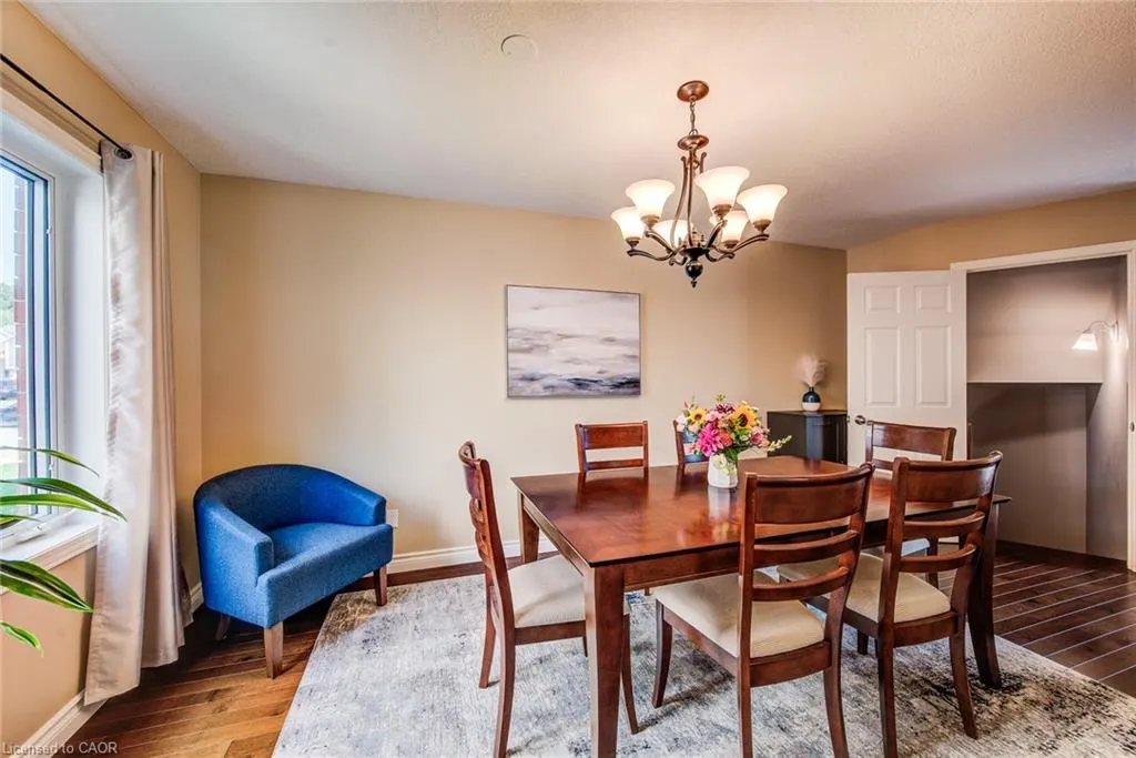 39 Oliver Court SE