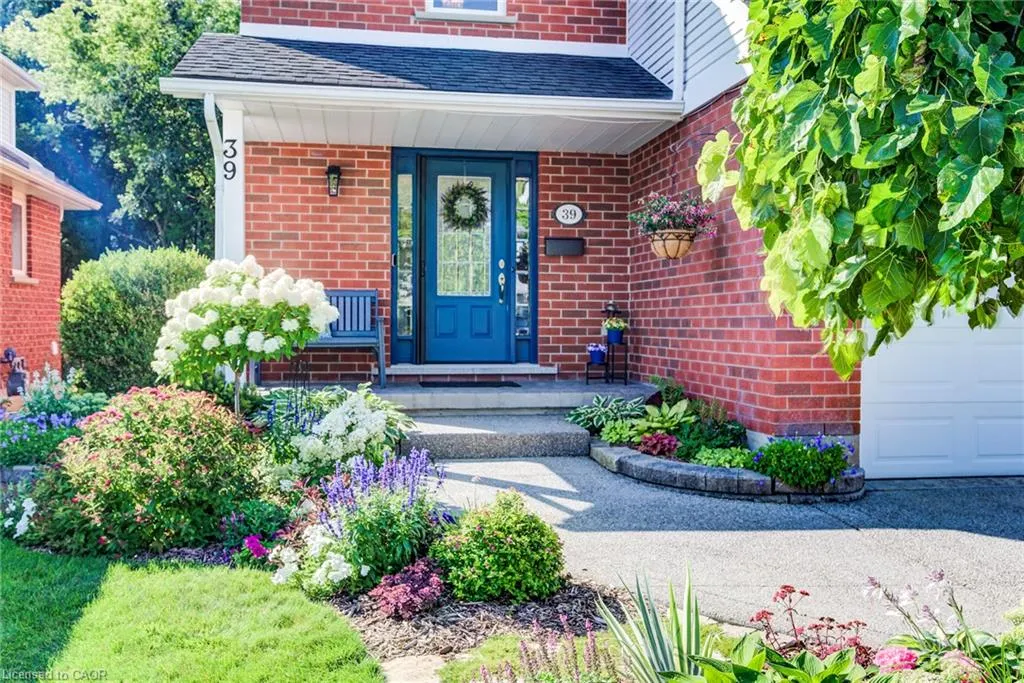 39 Oliver Court SE