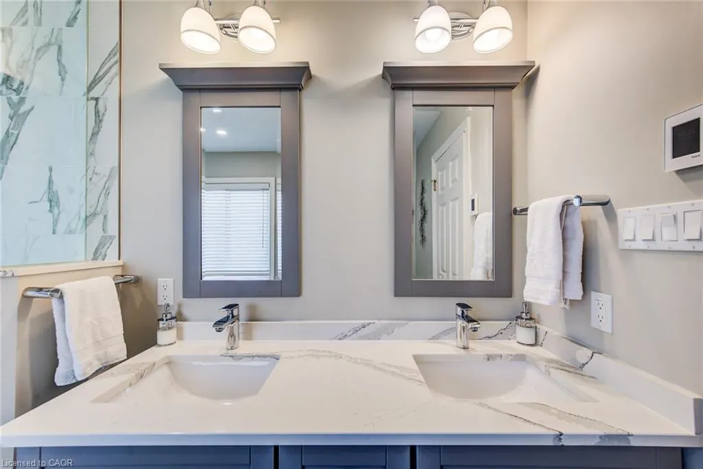 39 Oliver Court SE
