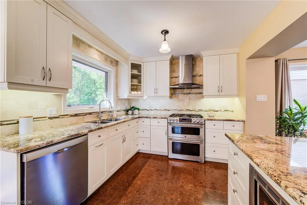 39 Oliver Court SE