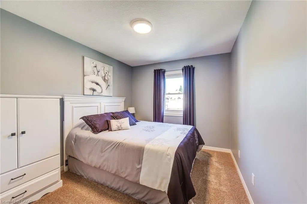 39 Oliver Court SE