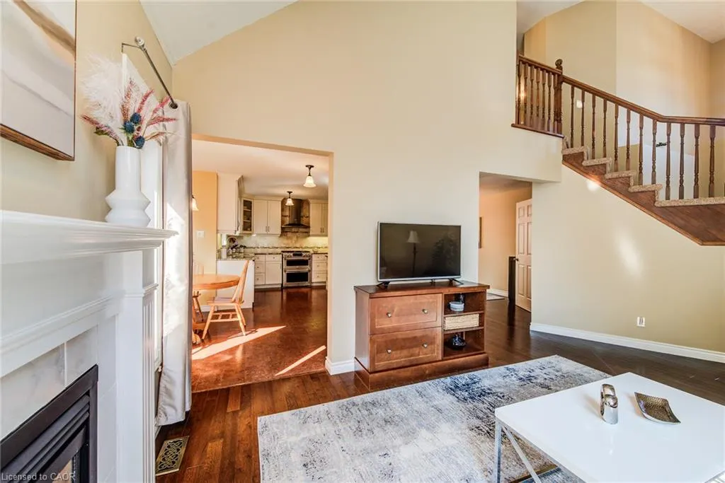 39 Oliver Court SE