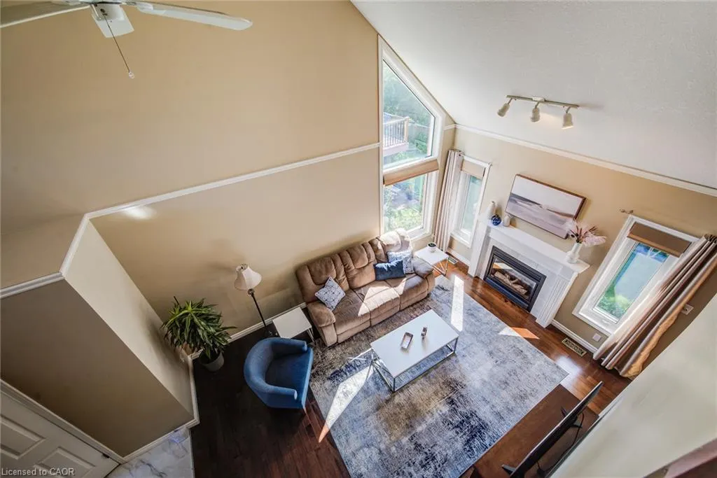 39 Oliver Court SE