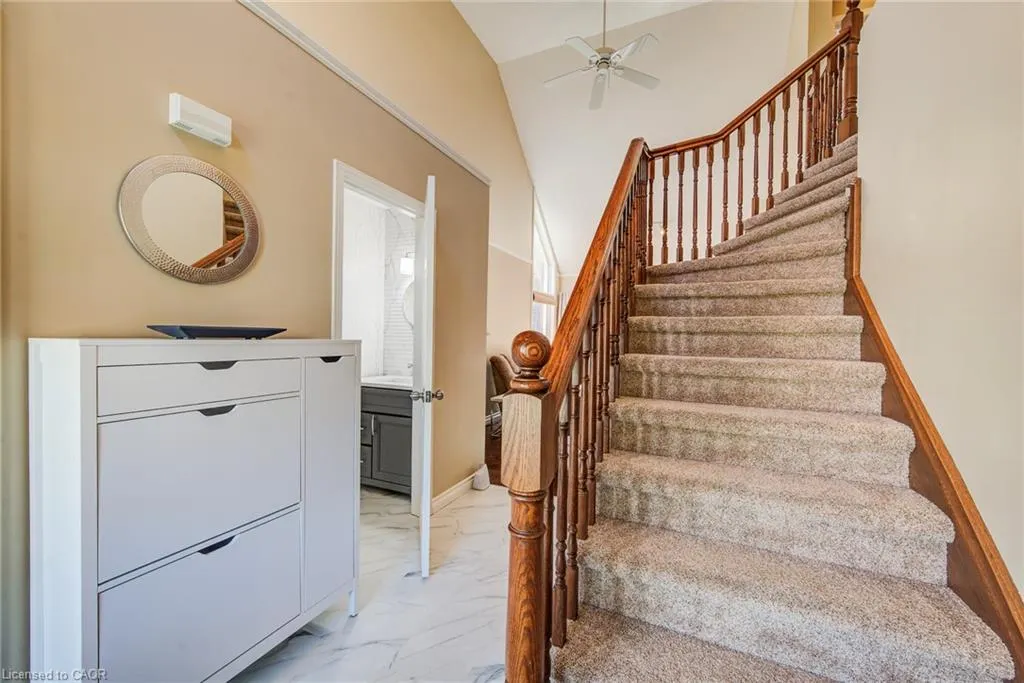 39 Oliver Court SE