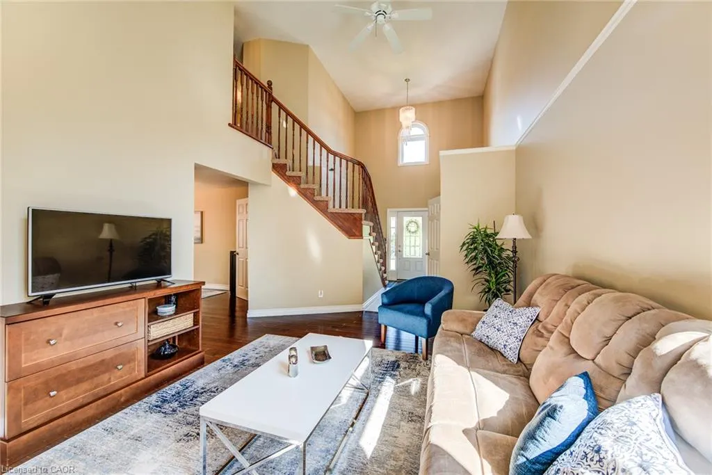39 Oliver Court SE